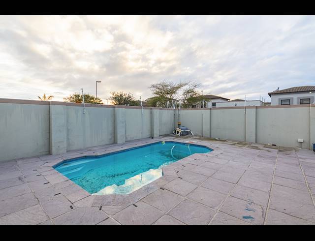 3 BEDROOM FREEHOLD TO LET IN PARKLANDS NORTH